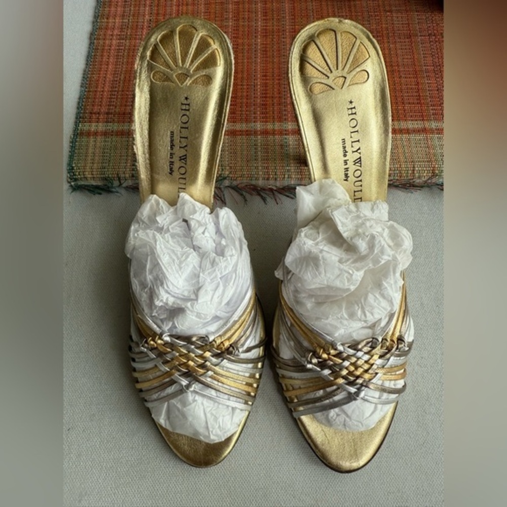 VTG Hollywould Gold Sandals‎